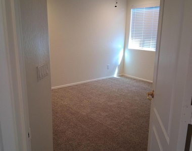 12727 W Milton Drive - Photo Thumbnail 14