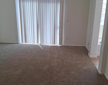 12727 W Milton Drive - Photo Thumbnail 9