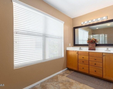 2751 S Southwind Drive - Photo Thumbnail 3