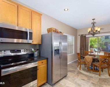 2751 S Southwind Drive - Photo Thumbnail 2