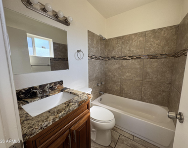 2739 W Rancho Drive - Photo Thumbnail 23