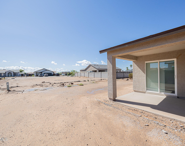 8693 W Valdez Drive - Photo Thumbnail 23