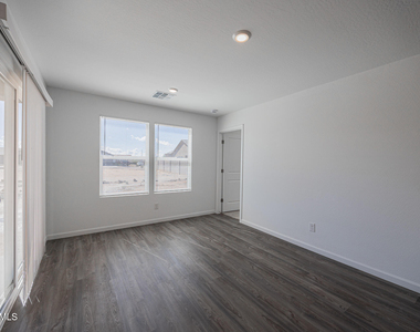 8693 W Valdez Drive - Photo Thumbnail 10