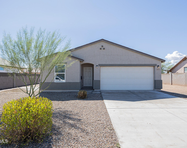 8693 W Valdez Drive - Photo Thumbnail 1