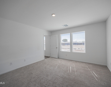 8693 W Valdez Drive - Photo Thumbnail 12