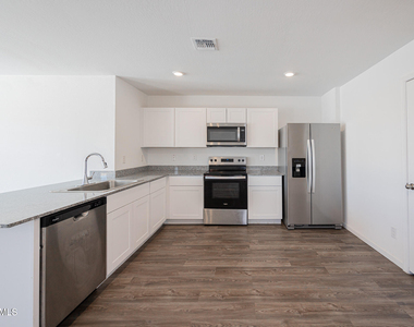 8693 W Valdez Drive - Photo Thumbnail 8
