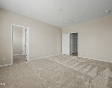 8747 W Solano Drive - Photo Thumbnail 12