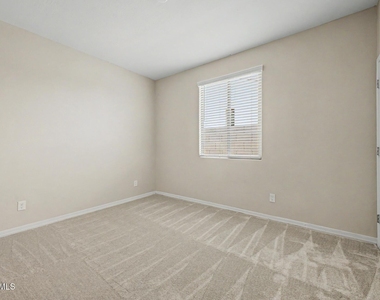 8747 W Solano Drive - Photo Thumbnail 17