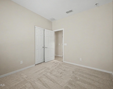 8747 W Solano Drive - Photo Thumbnail 20