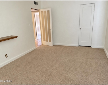 38 W Thomas Lane - Photo Thumbnail 11