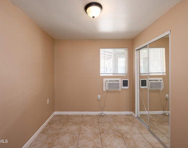 2501 W Belmont Avenue - Photo Thumbnail 13