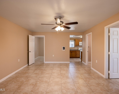 2501 W Belmont Avenue - Photo Thumbnail 12