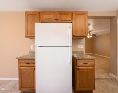 2501 W Belmont Avenue - Photo Thumbnail 9