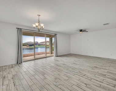 40885 W Agave Road - Photo Thumbnail 15