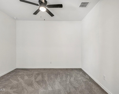 40885 W Agave Road - Photo Thumbnail 7