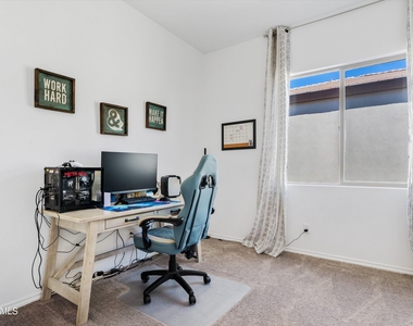 36154 N Puente Alto Avenue - Photo Thumbnail 11