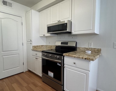 1701 E Colter Street - Photo Thumbnail 8
