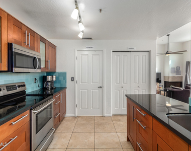 11260 N 92nd Street - Photo Thumbnail 9