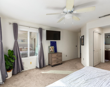 11260 N 92nd Street - Photo Thumbnail 11