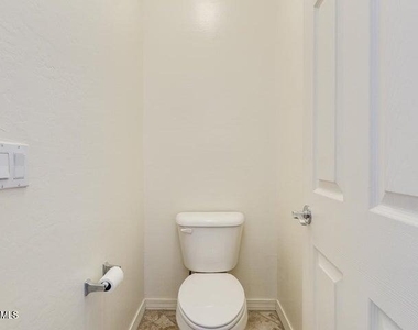 44000 W Mescal Street - Photo Thumbnail 21