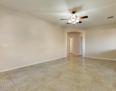 44000 W Mescal Street - Photo Thumbnail 44