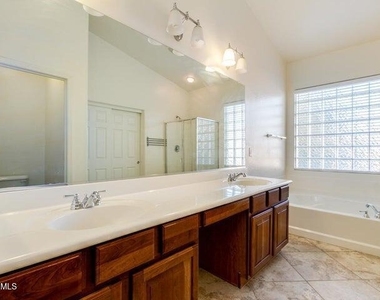 44000 W Mescal Street - Photo Thumbnail 24