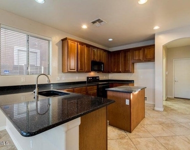 44000 W Mescal Street - Photo Thumbnail 37