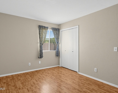 6533 N 7th Avenue - Photo Thumbnail 13
