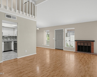 6533 N 7th Avenue - Photo Thumbnail 8