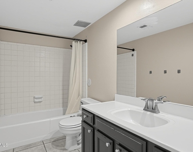 6533 N 7th Avenue - Photo Thumbnail 4