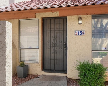 6533 N 7th Avenue - Photo Thumbnail 18