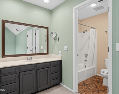 6533 N 7th Avenue - Photo Thumbnail 2