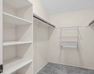 6533 N 7th Avenue - Photo Thumbnail 15