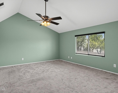6533 N 7th Avenue - Photo Thumbnail 10