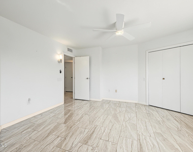 16871 N 103rd Avenue - Photo Thumbnail 18
