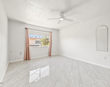 16871 N 103rd Avenue - Photo Thumbnail 3