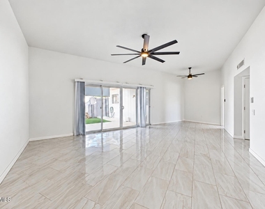 16871 N 103rd Avenue - Photo Thumbnail 1