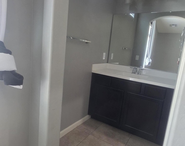 2150 W Alameda Road - Photo Thumbnail 15