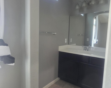 2150 W Alameda Road - Photo Thumbnail 16