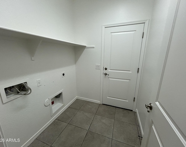 10319 W Hammond Lane - Photo Thumbnail 4