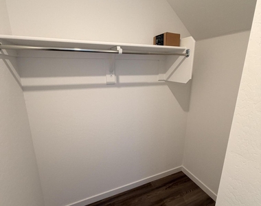 526 W Van Haren Street - Photo Thumbnail 13