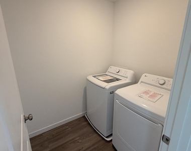 526 W Van Haren Street - Photo Thumbnail 20