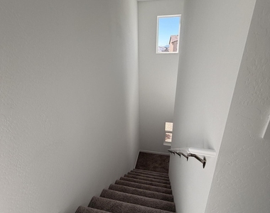 526 W Van Haren Street - Photo Thumbnail 14
