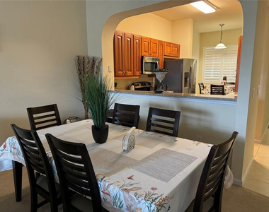 3500 Oaks Clubhouse Drive - Photo Thumbnail 4