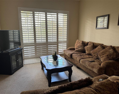 3500 Oaks Clubhouse Drive - Photo Thumbnail 2