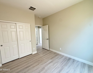 12514 W Winslow Avenue - Photo Thumbnail 28
