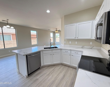 12514 W Winslow Avenue - Photo Thumbnail 9