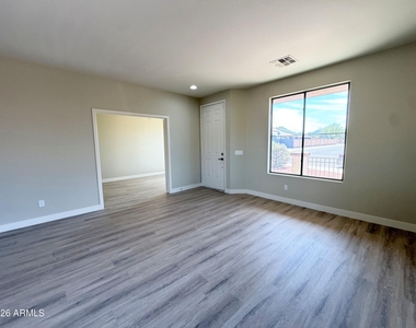 12514 W Winslow Avenue - Photo Thumbnail 30