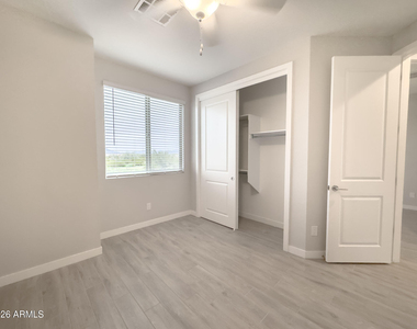 231 E Santa Cruz Drive - Photo Thumbnail 14