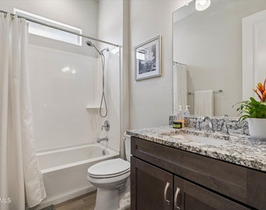 18422 N 65th Place - Photo Thumbnail 13